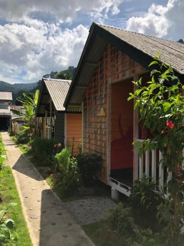 Beach Shack Chalet - Garden View Aframe Big Unit Hotel Kampong Juara Exterior foto